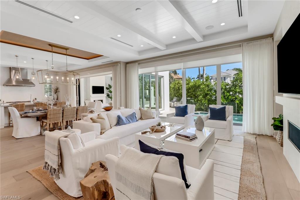 AQUALANE SHORES - Residential