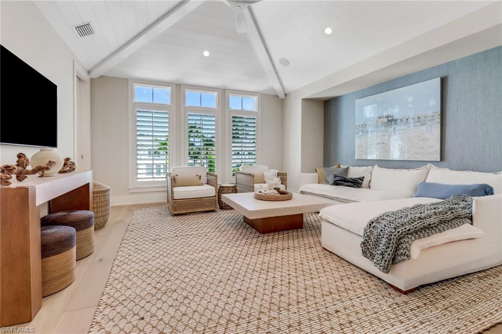 AQUALANE SHORES - Residential