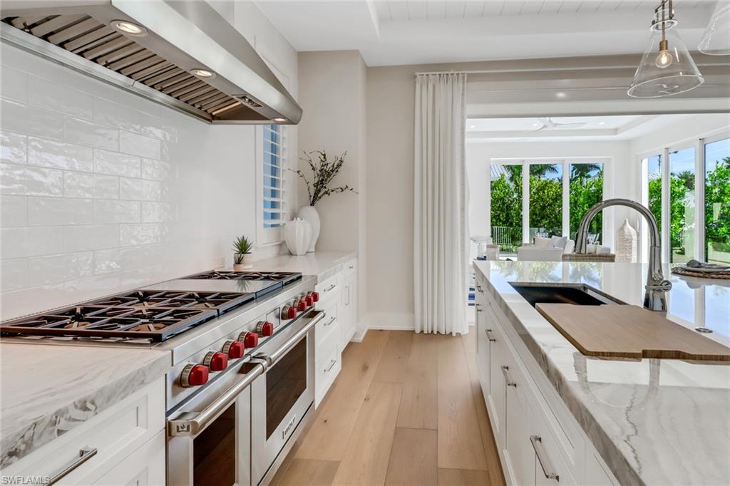 AQUALANE SHORES - Residential