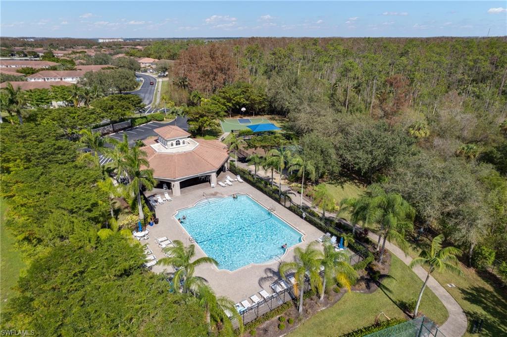 COLONNADE AT FORUM - Residential