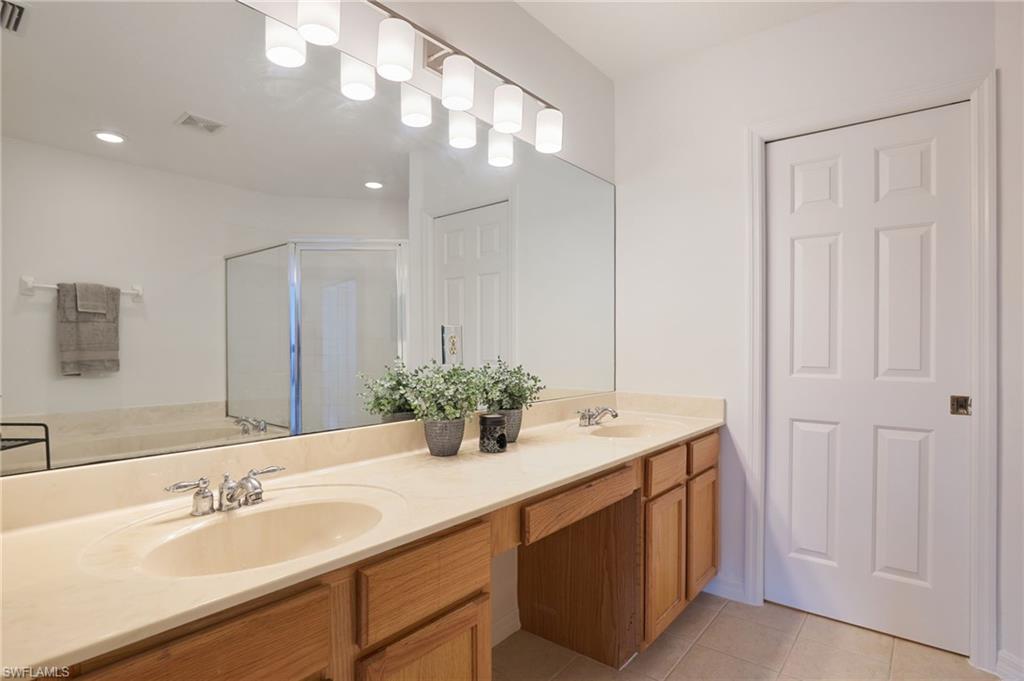 COLONNADE AT FORUM - Residential