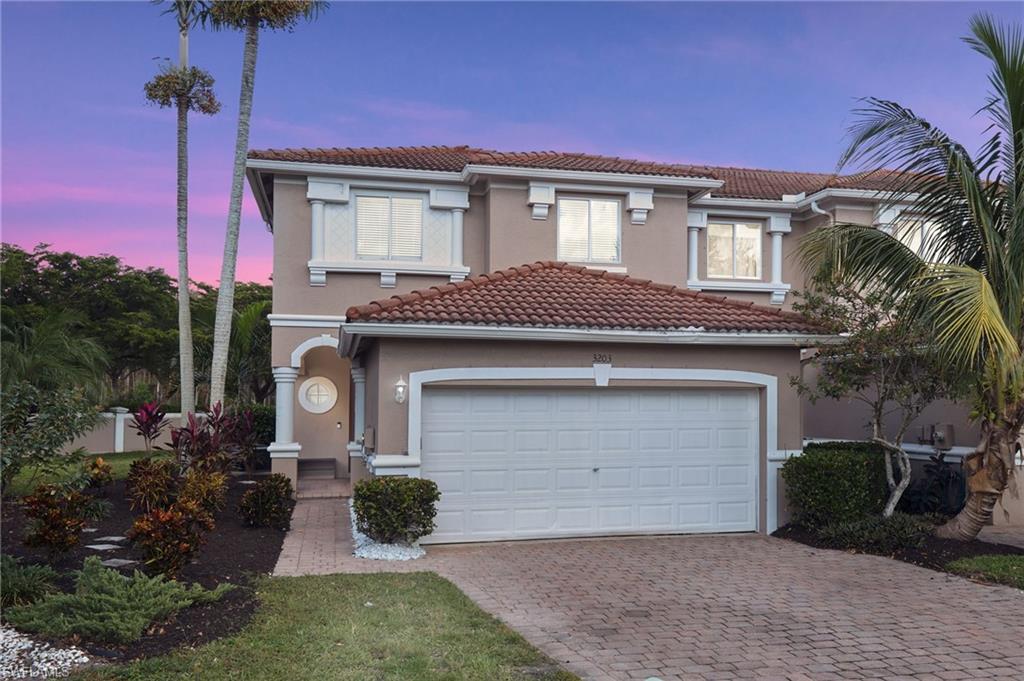 COLONNADE AT FORUM - Residential
