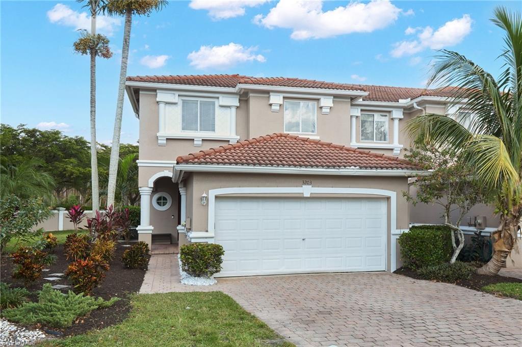 COLONNADE AT FORUM - Residential