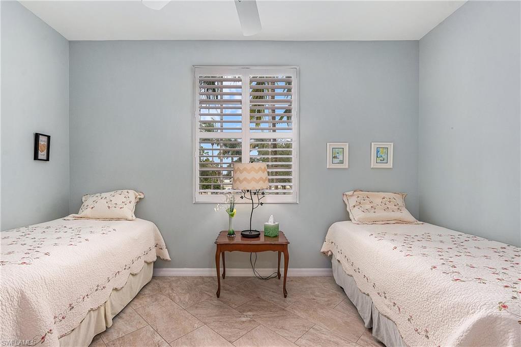 CLUBHOUSE VILLAS - Residential