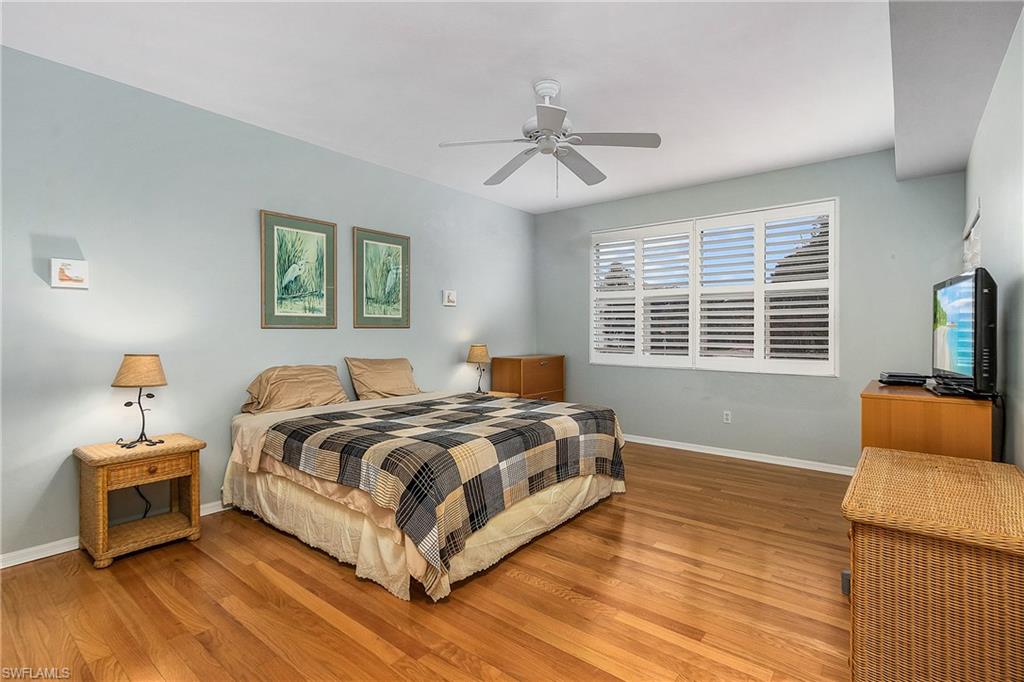 CLUBHOUSE VILLAS - Residential