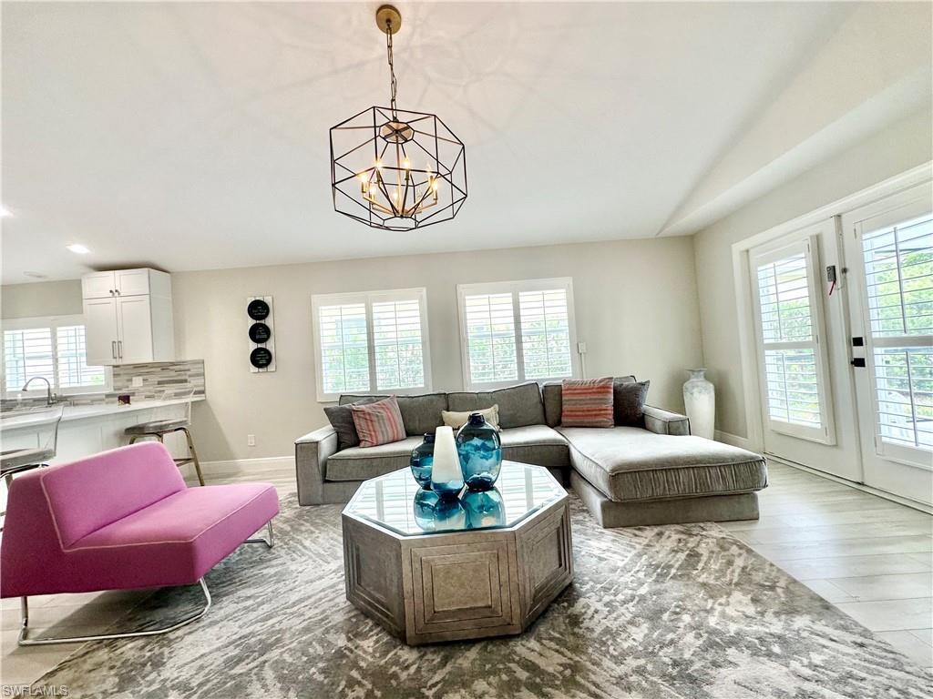 NAPLES PARK - Residential