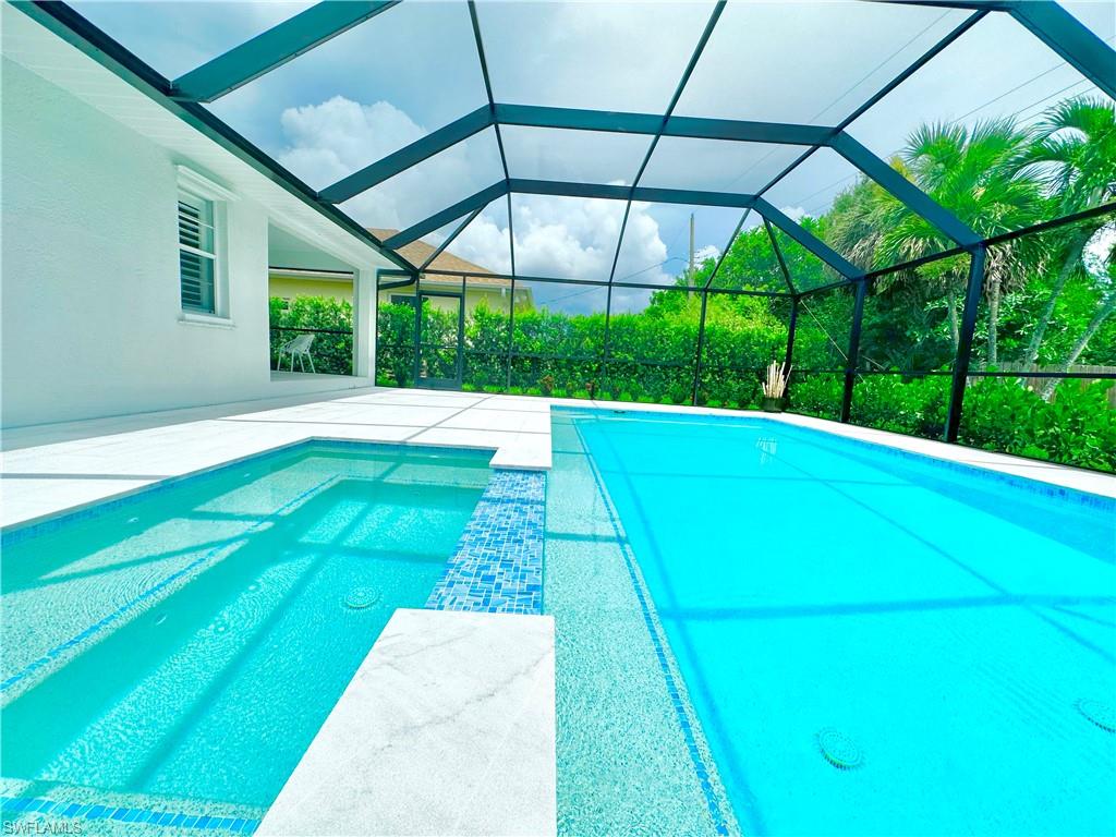 NAPLES PARK - Residential