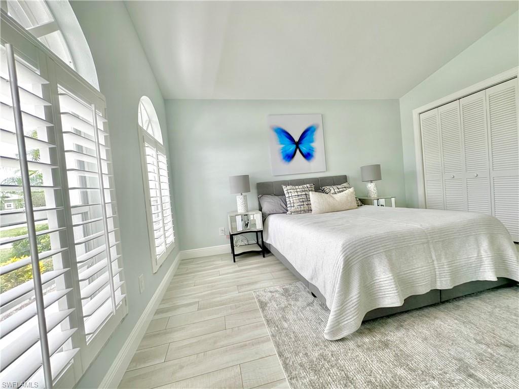 NAPLES PARK - Residential