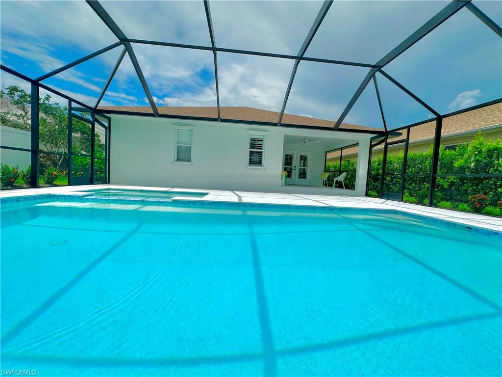 NAPLES PARK - Residential