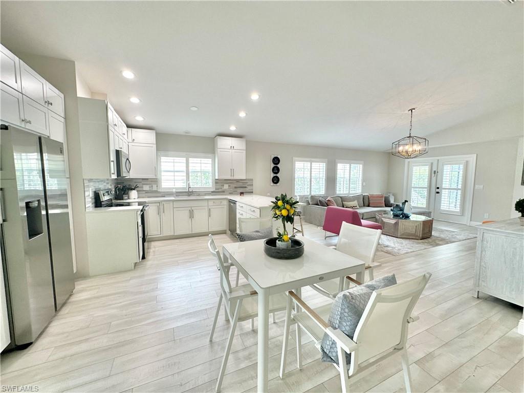 NAPLES PARK - Residential