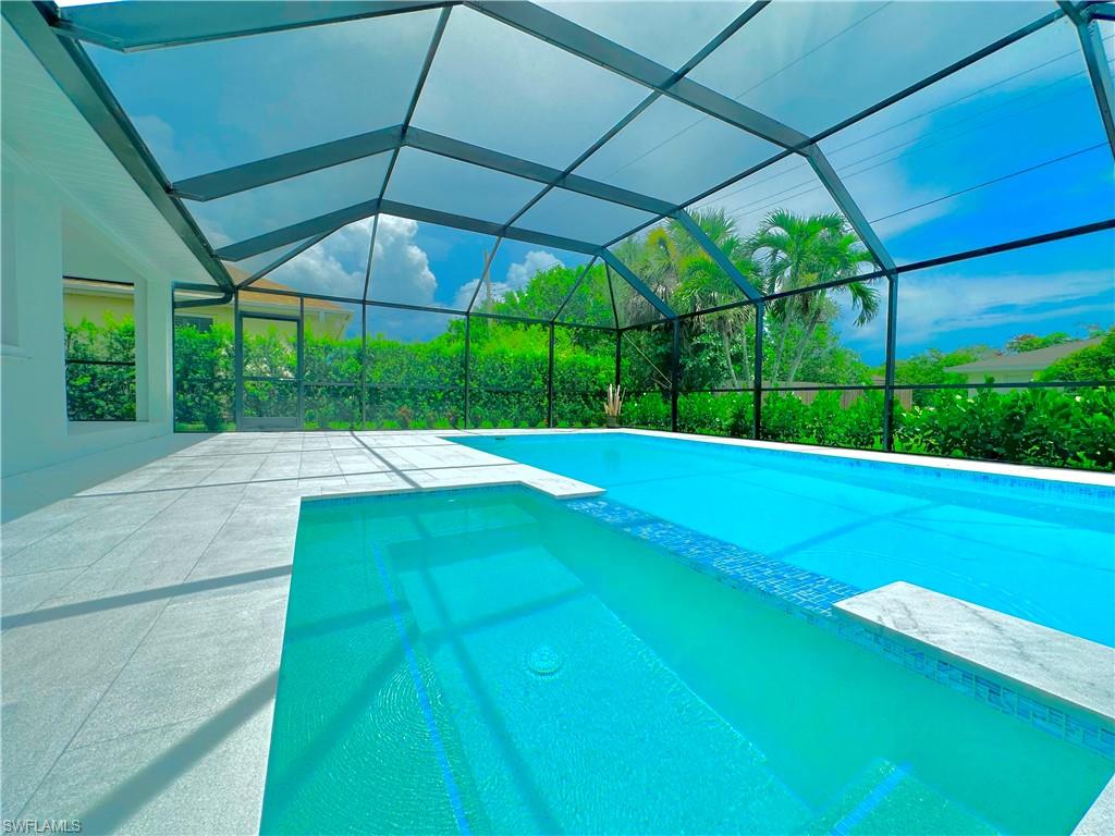 NAPLES PARK - Residential