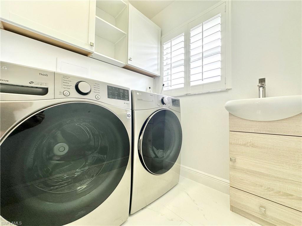 NAPLES PARK - Residential