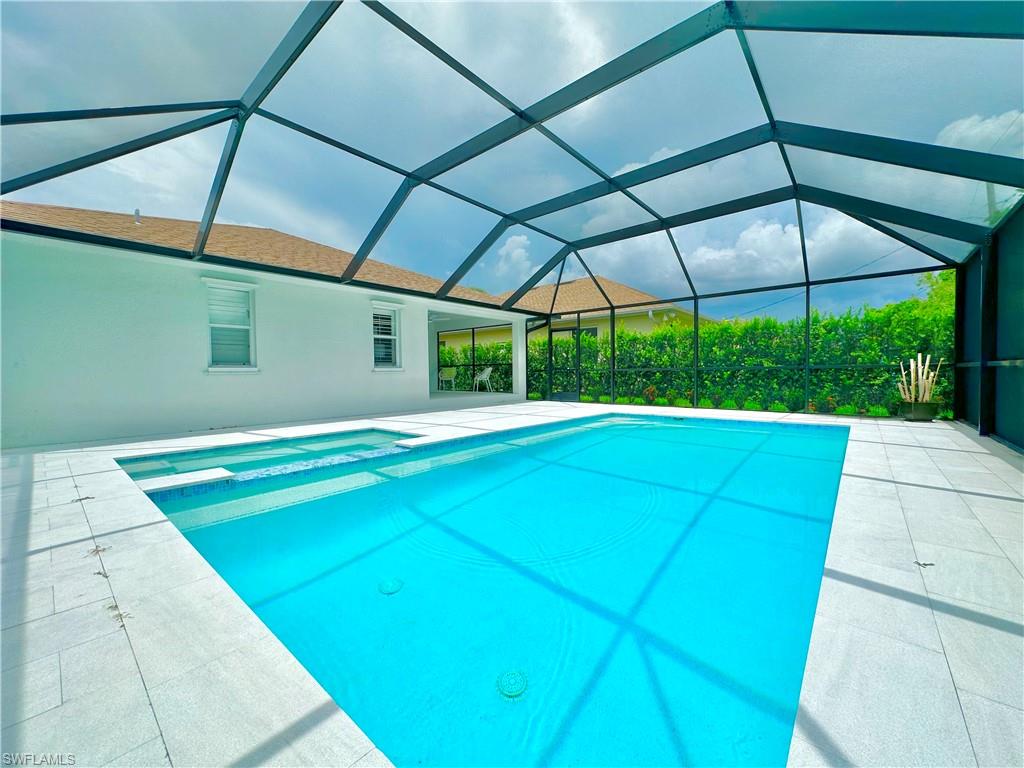 NAPLES PARK - Residential