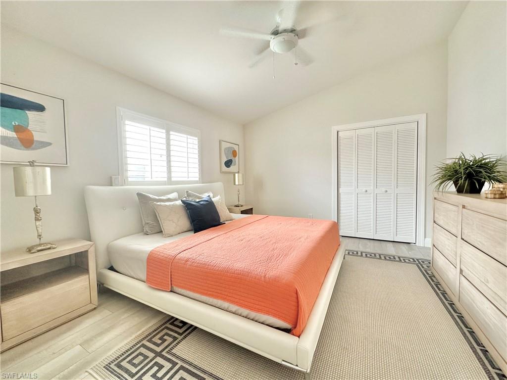 NAPLES PARK - Residential