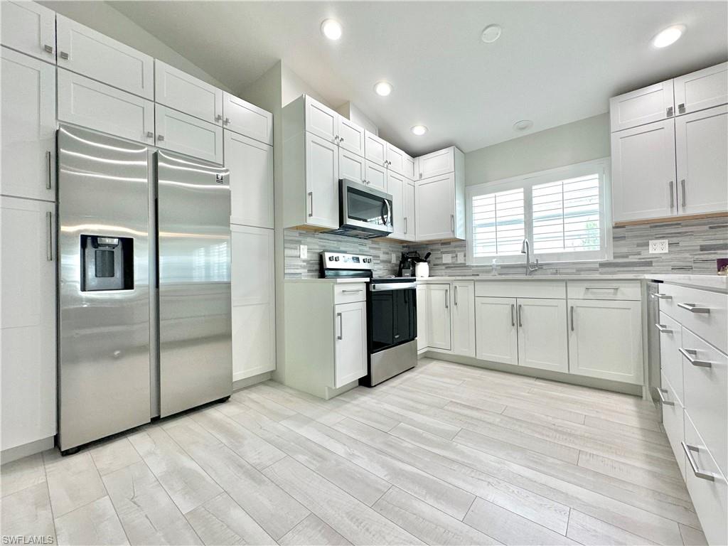 NAPLES PARK - Residential