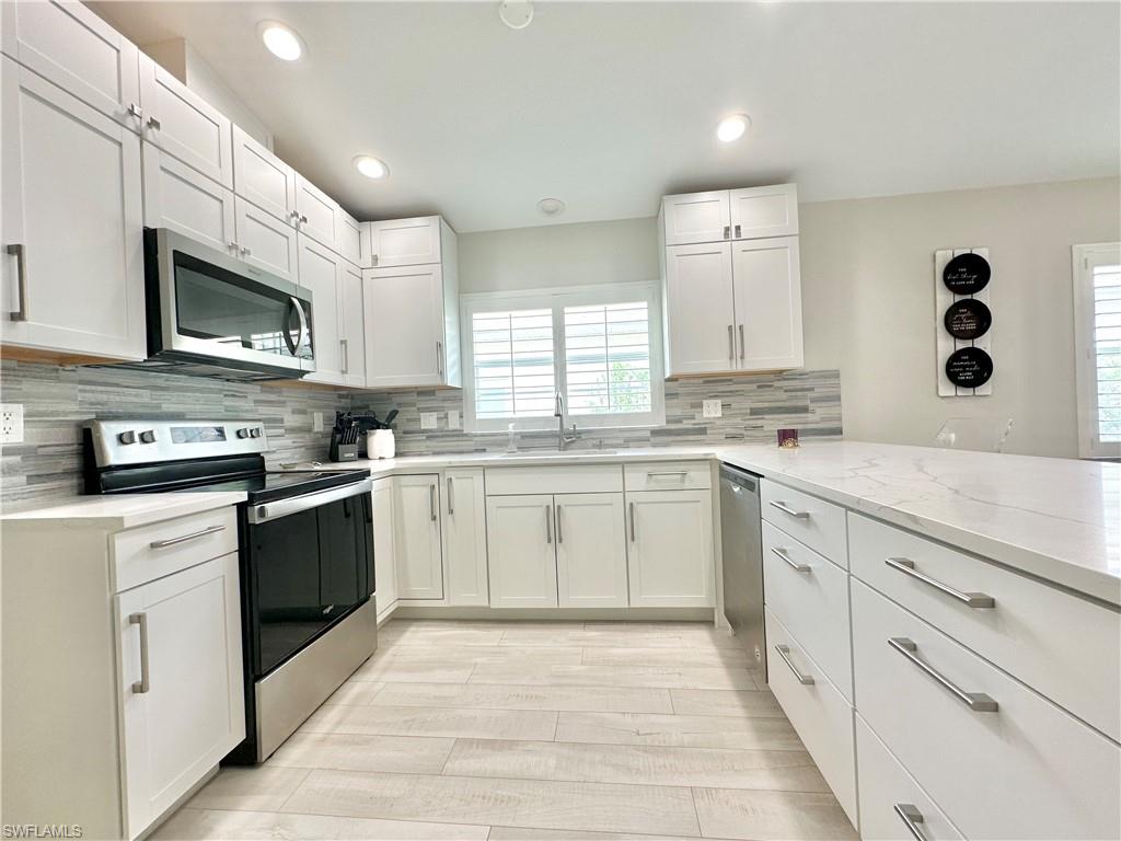 NAPLES PARK - Residential