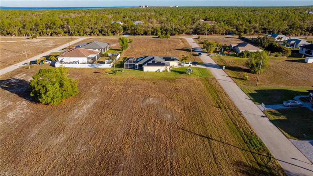CAPE CORAL - Land