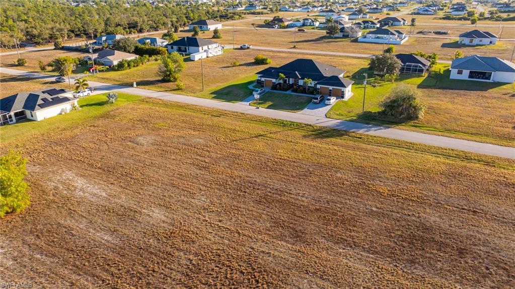 CAPE CORAL - Land