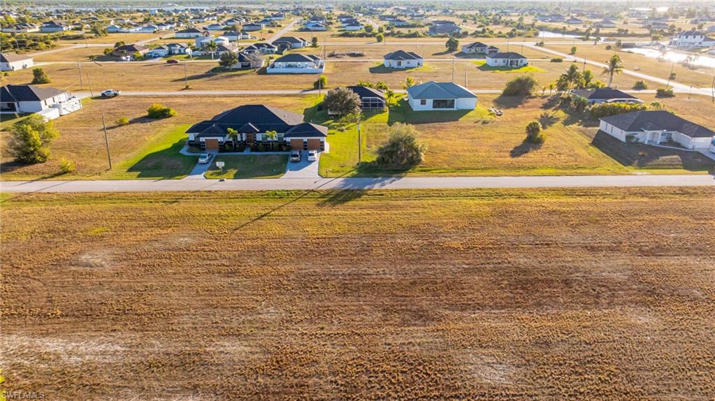 CAPE CORAL - Land
