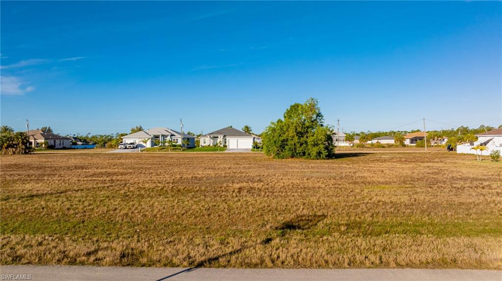 CAPE CORAL - Land