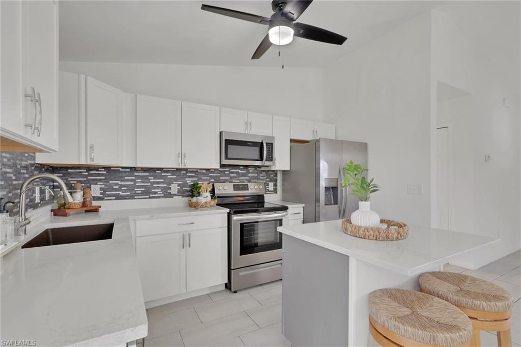 CAPE CORAL - Residential