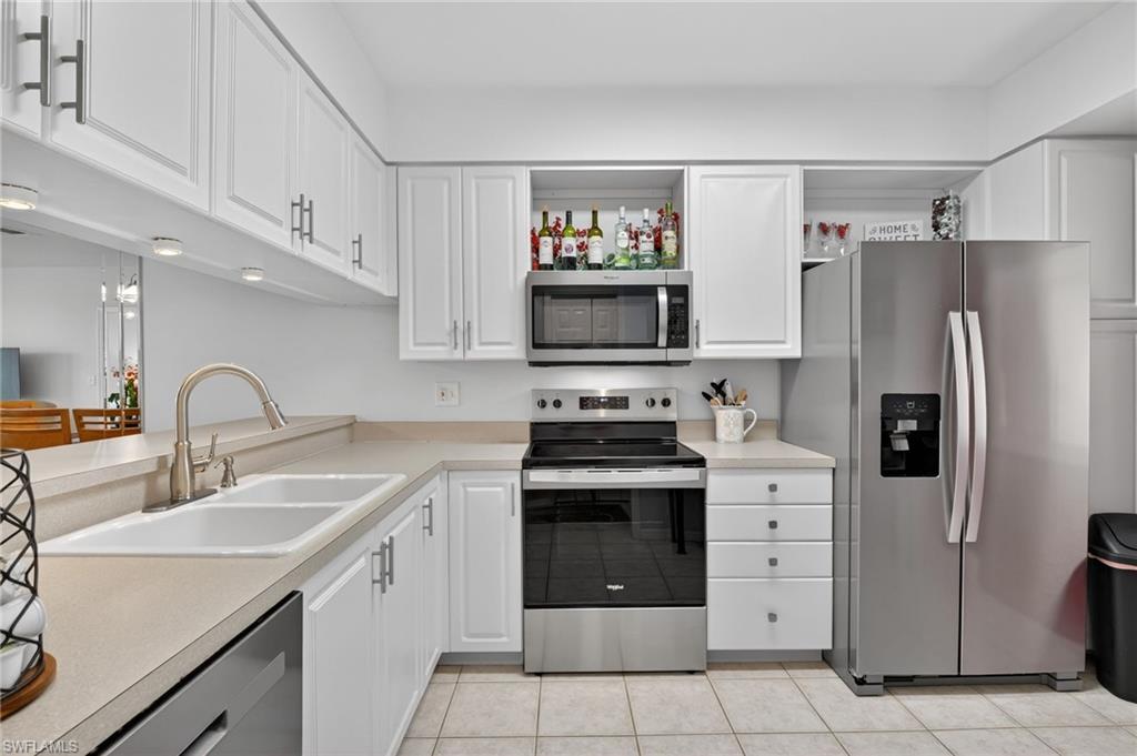 GOLFVIEW GOLF & RACQUET CLUB - Residential