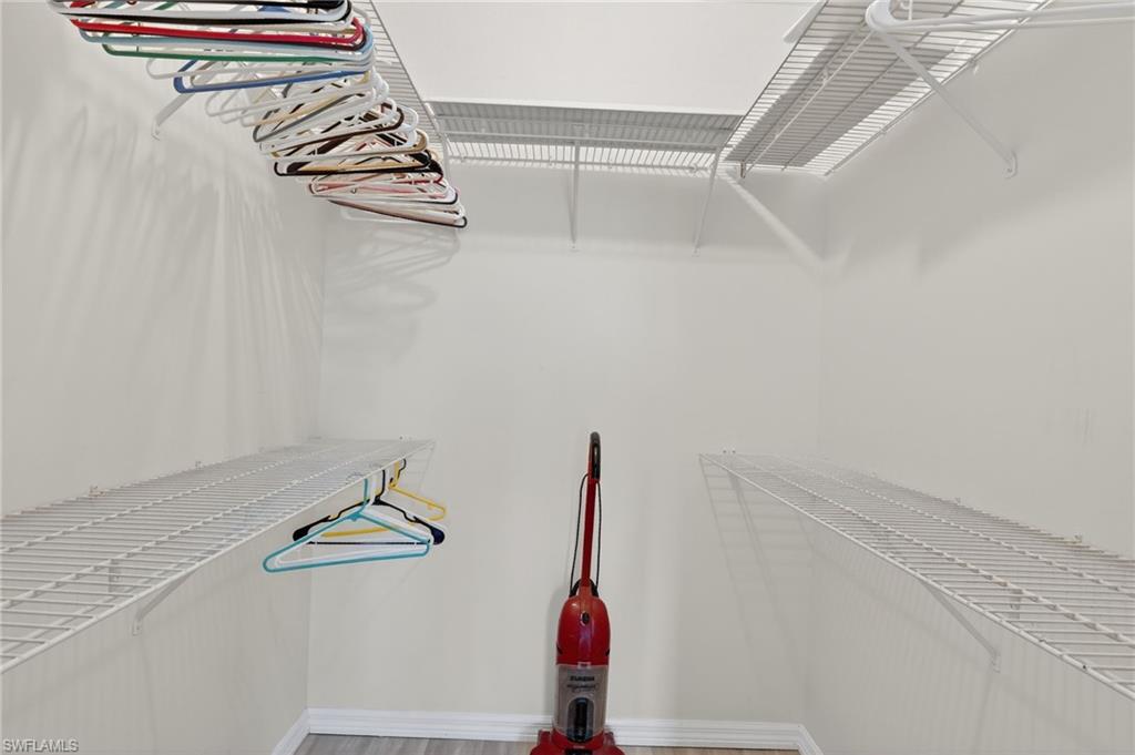 GOLFVIEW GOLF & RACQUET CLUB - Residential