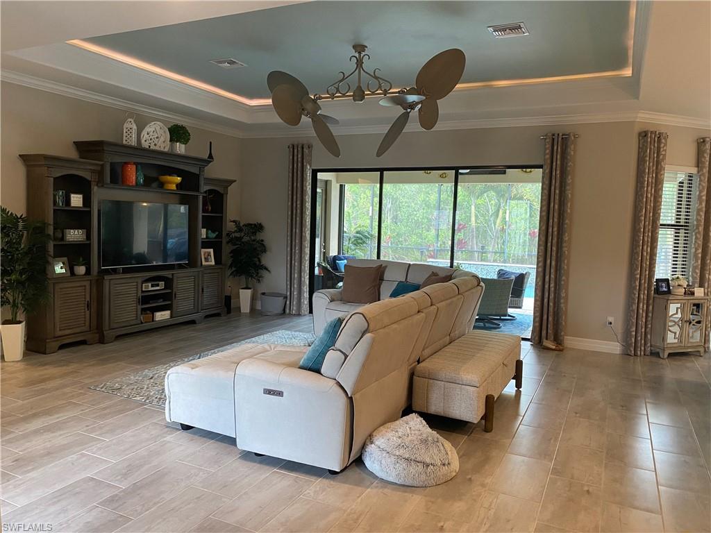 PORTICO - Residential