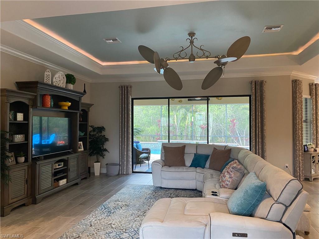 PORTICO - Residential