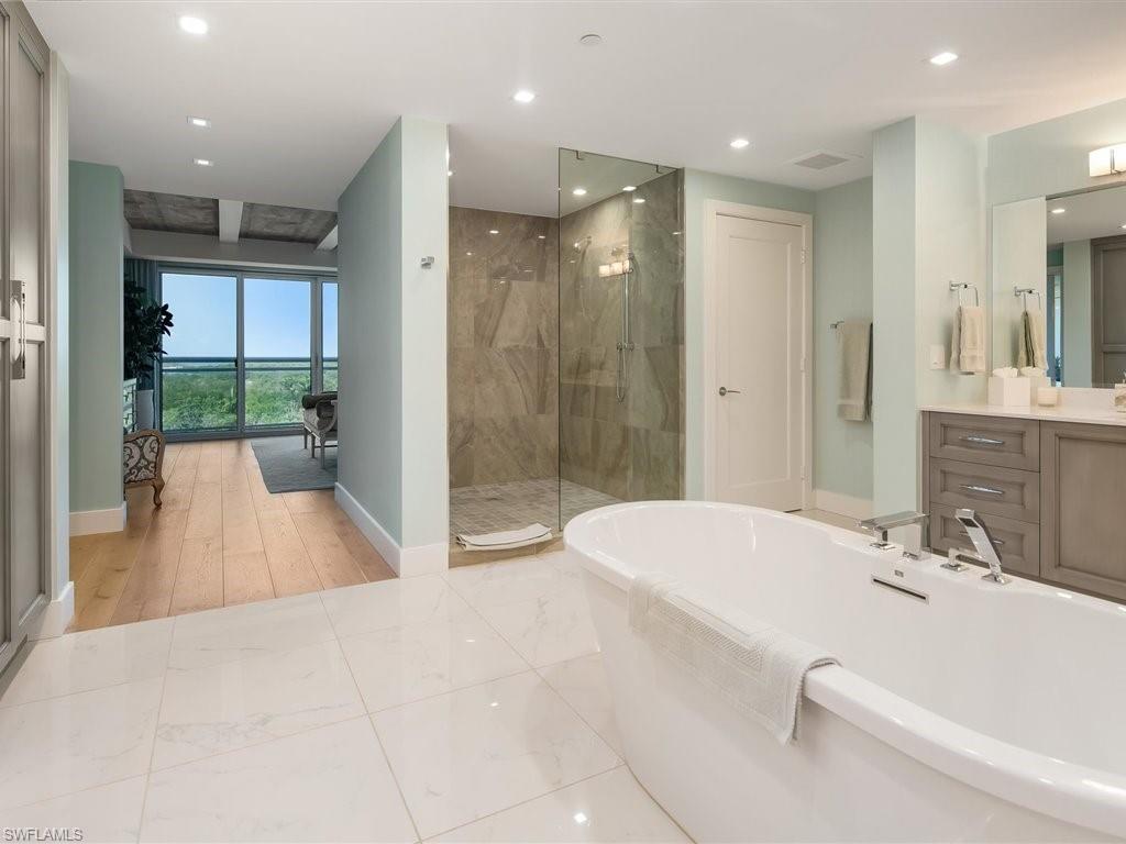 KALEA BAY TOWER 100 - Residential