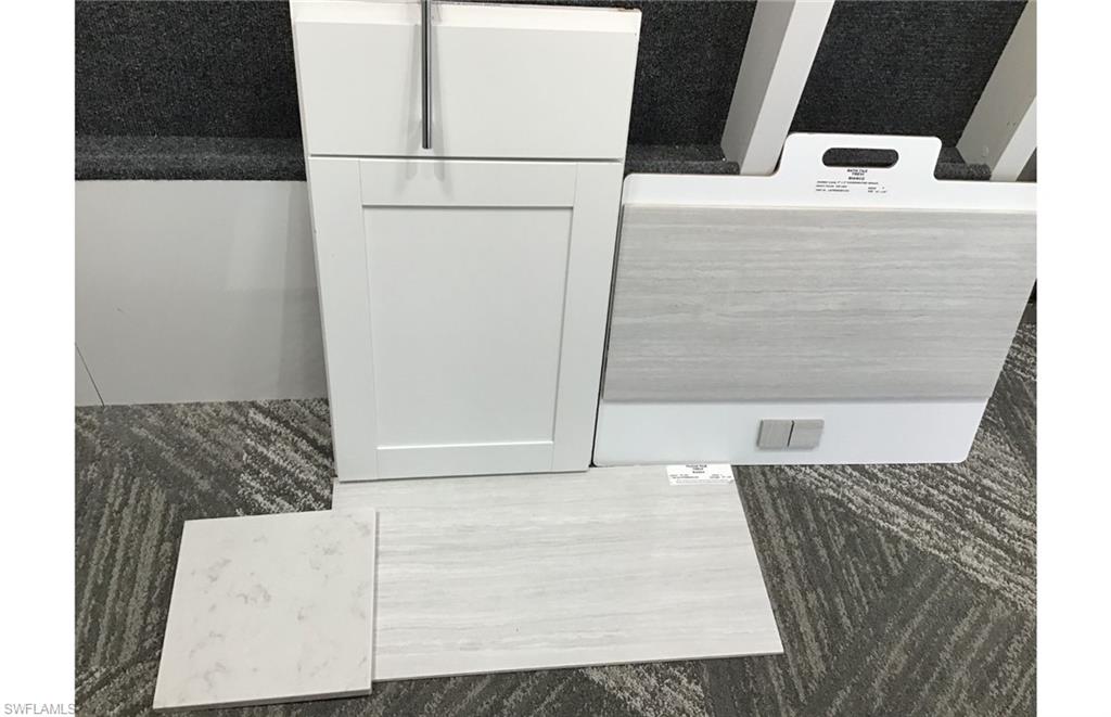 HAMPTON LAKES - Residential