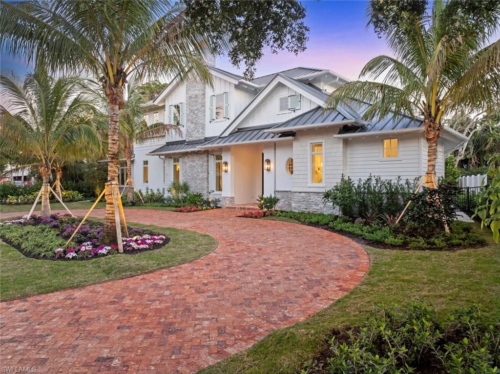 Photo of 690 7th AVE N, NAPLES, FL 34102 (MLS # 224028308)