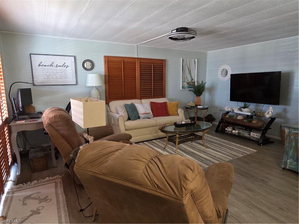 LAZY DAYS MOBILE VILLAGE - Residential