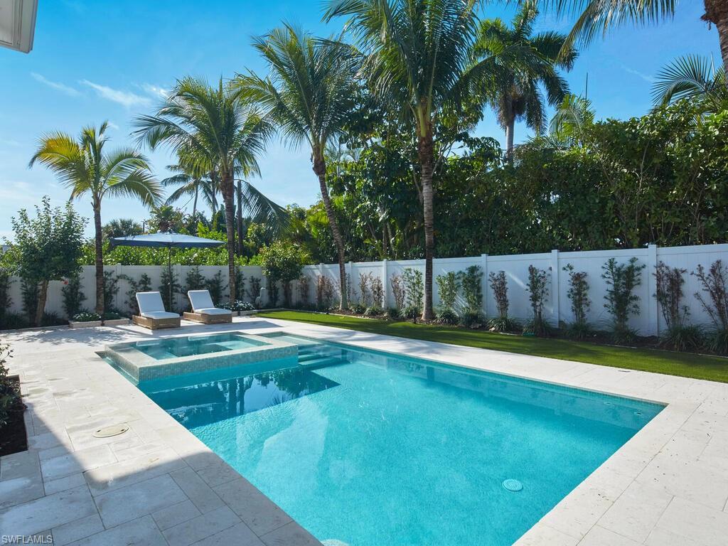 OLDE NAPLES - Residential