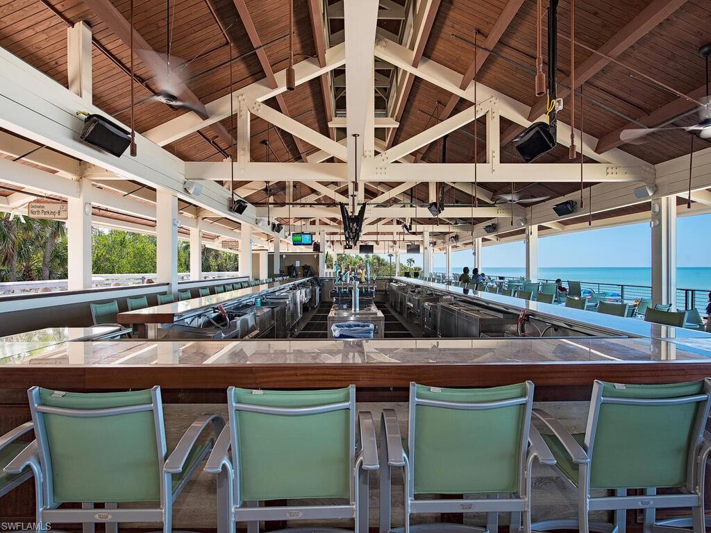 CARLYSLE AT BAY COLONY - Residential