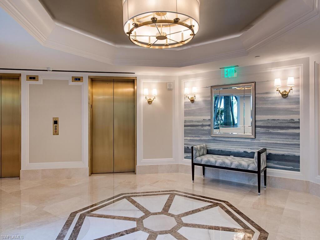 CARLYSLE AT BAY COLONY - Residential