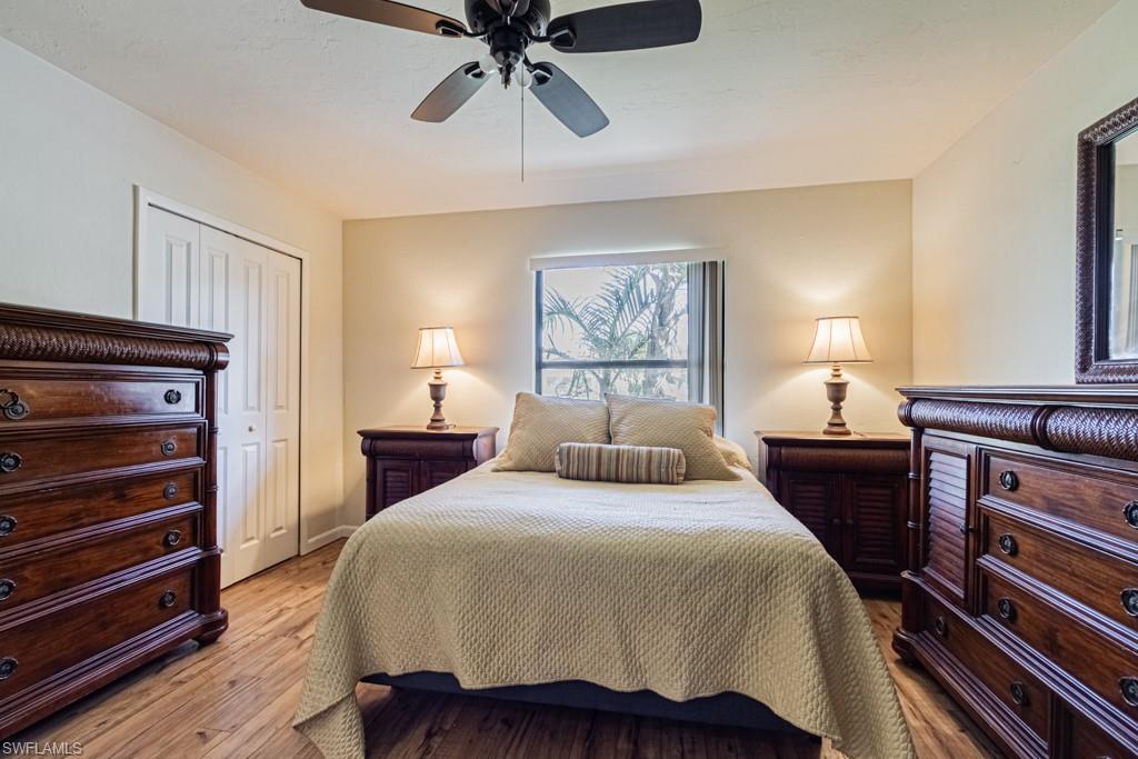 SAN CARLOS PARK - Residential