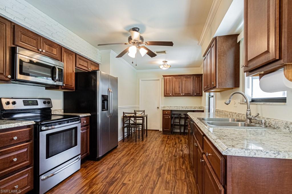 SAN CARLOS PARK - Residential