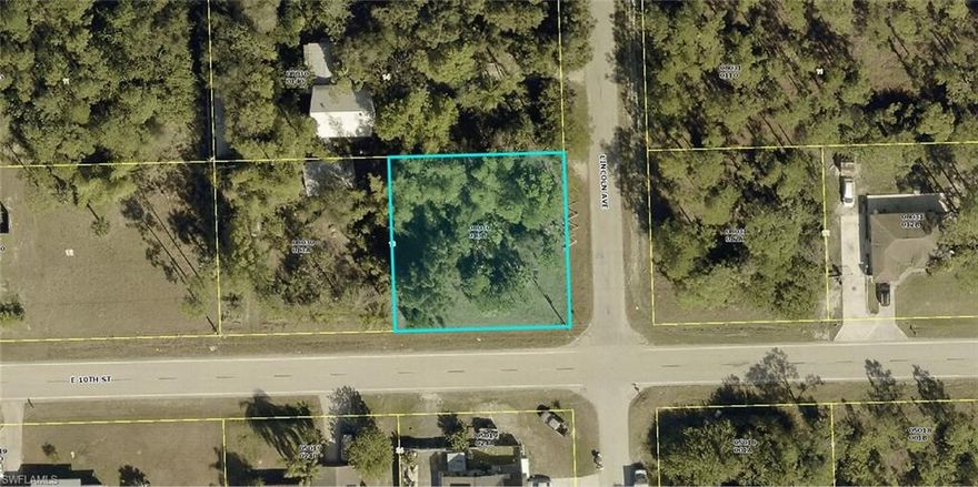 A VACANT LOT IN LEHIGH ACRES IN LEE COUNTY!!!