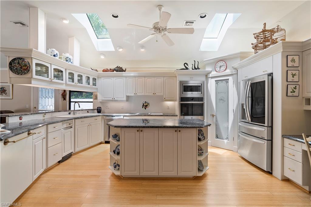 PINECREST AT PELICAN BAY - Residential