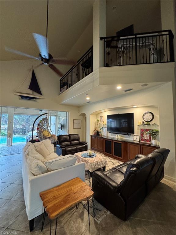 MOODY RIVER ESTATES - Residential Lease