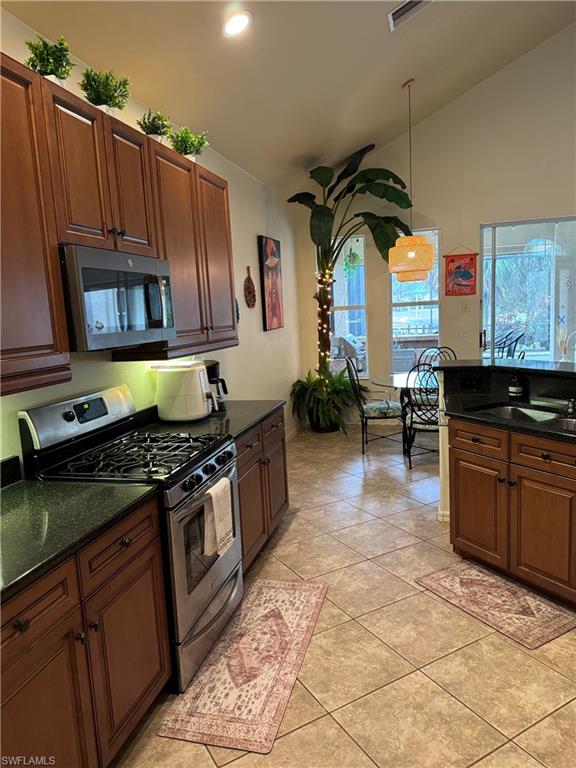 MOODY RIVER ESTATES - Residential Lease