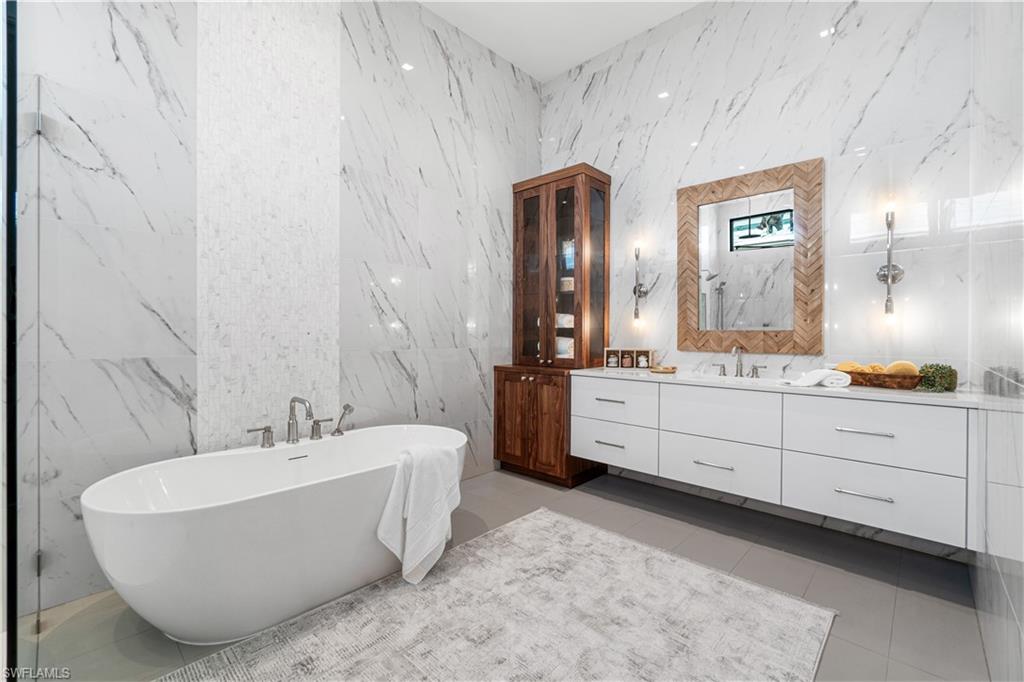 BONITA BEACH - Residential