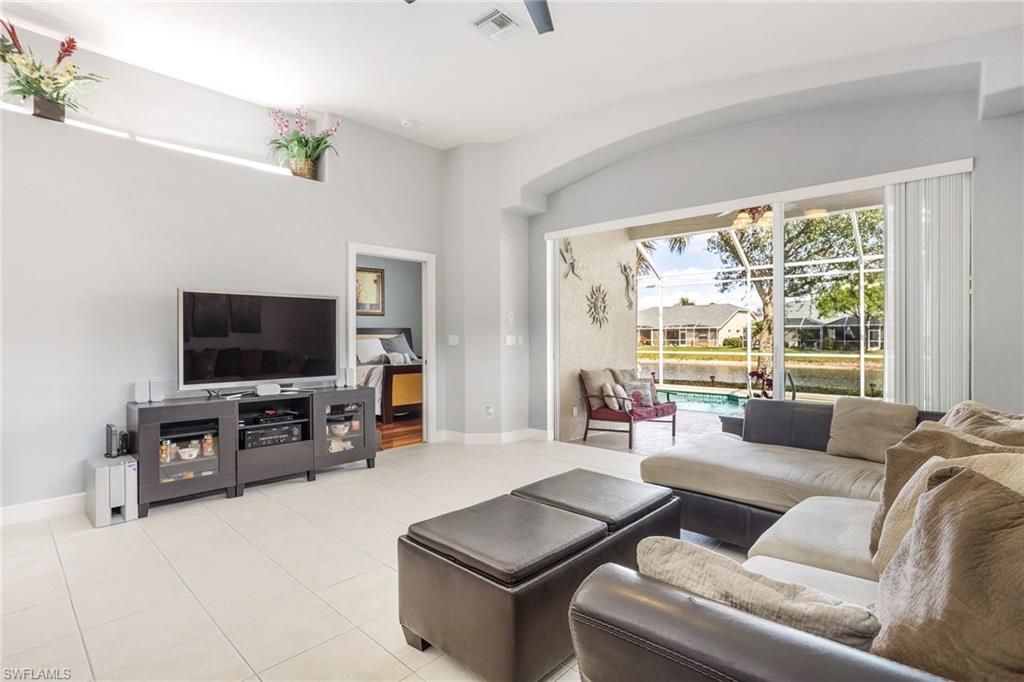 IBIS COVE - Residential