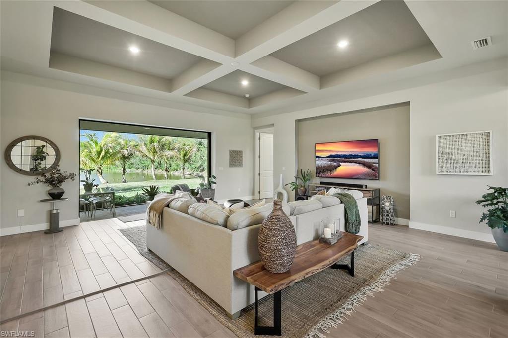 SAN CARLOS ESTATES - Residential