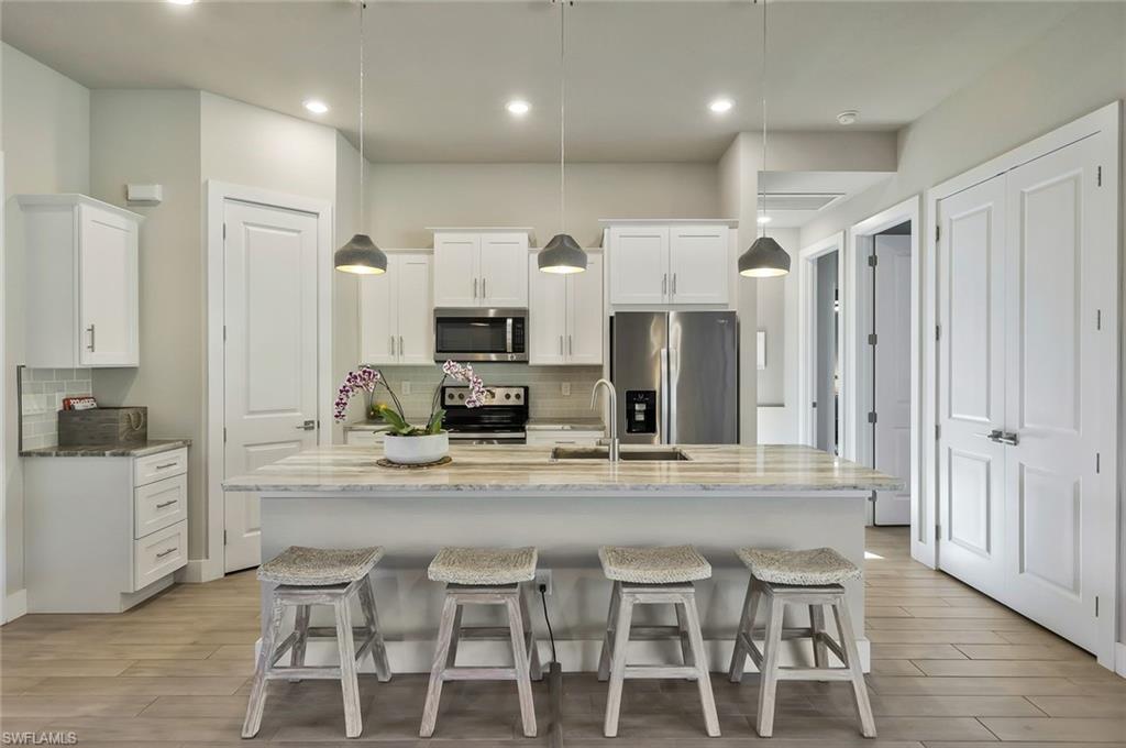 SAN CARLOS ESTATES - Residential