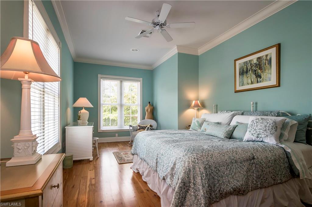 BAREFOOT BEACH - Residential