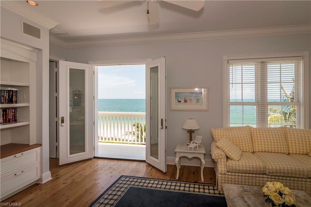 BAREFOOT BEACH - Residential