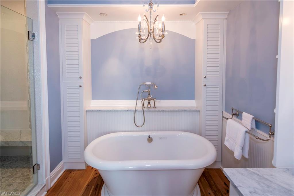 BAREFOOT BEACH - Residential