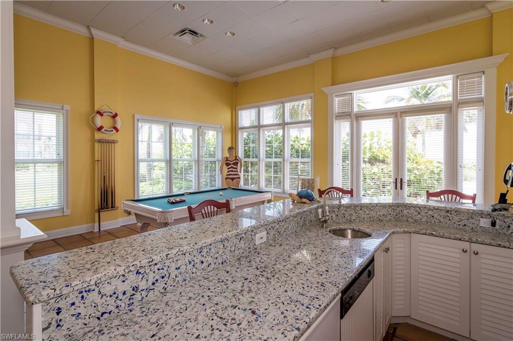 BAREFOOT BEACH - Residential